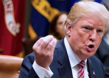 Trump atacó a sus asesores que cooperaron con la investigación del fiscal especial Robert Mueller