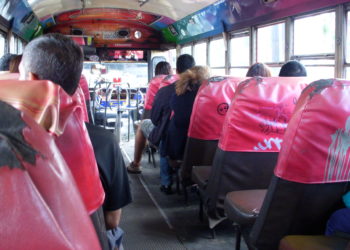 Motoristas de buses y microbuses marchan para evitar cárcel por accidentes de tránsito