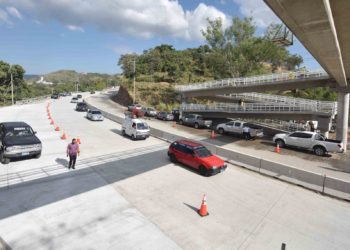 El MOP anuncia paso libre en carretera al puerto de La Libertad por 4 días