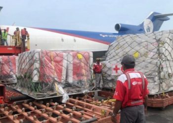 La ayuda humanitaria de Cruz Roja se vende en calles de Caracas