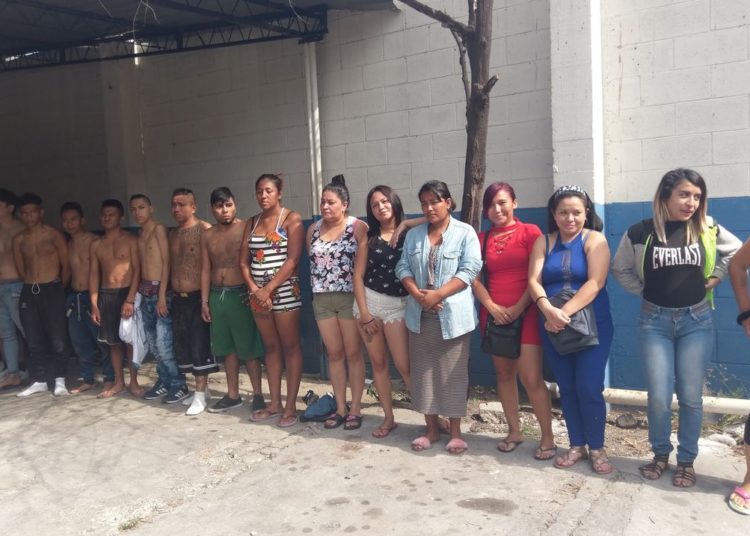 PNC captura a mareros que iban en excursión a la Costa del Sol