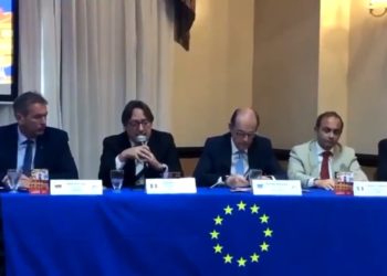 Embajador de Francia: “La neutralidad de la prensa no es un hecho”, sobre la cobertura de Bukele en algunos medios