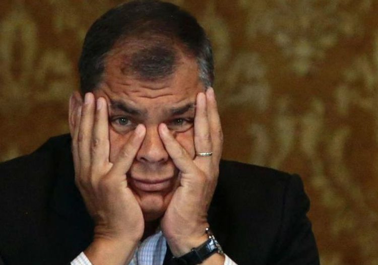 Cierran página de Facebook a expresidente de Ecuador