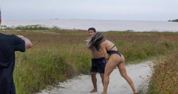 Fuerte golpiza da una luchadora de MMA a un hombre que se masturbaba frente a ella