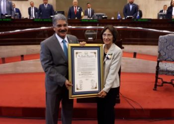 Asamblea Legislativa rinde homenaje post mortem a Hato Hasbún