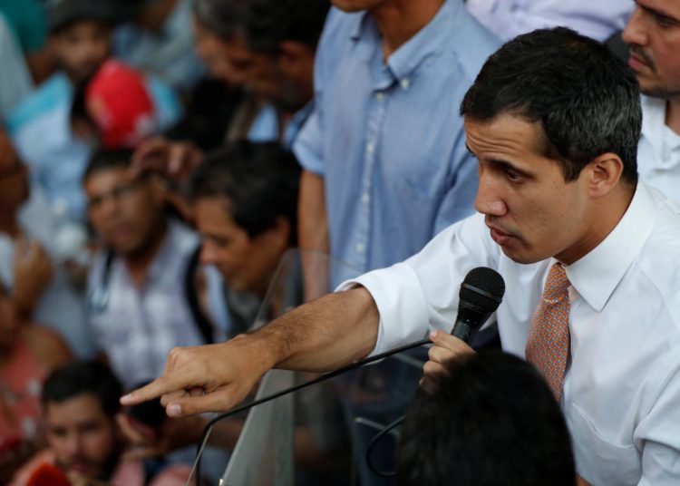 El chavismo retira la inmunidad a Guaidó y lo despoja de protección ante un juicio