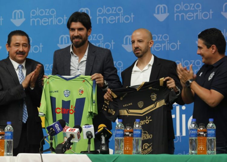 “El Loco” Abreu ya está en Santa Tecla