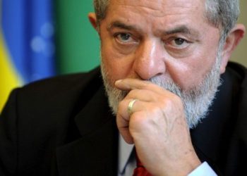 Reducen la condena del expresidente Lula y podría salir de prisión este año