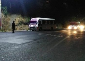 Hieren de bala a motorista y a un pasajero de microbús de la ruta 6
