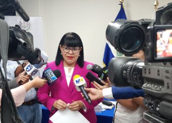 Ministra de trabajo acusa a su oficial de información de revelar datos sensibles