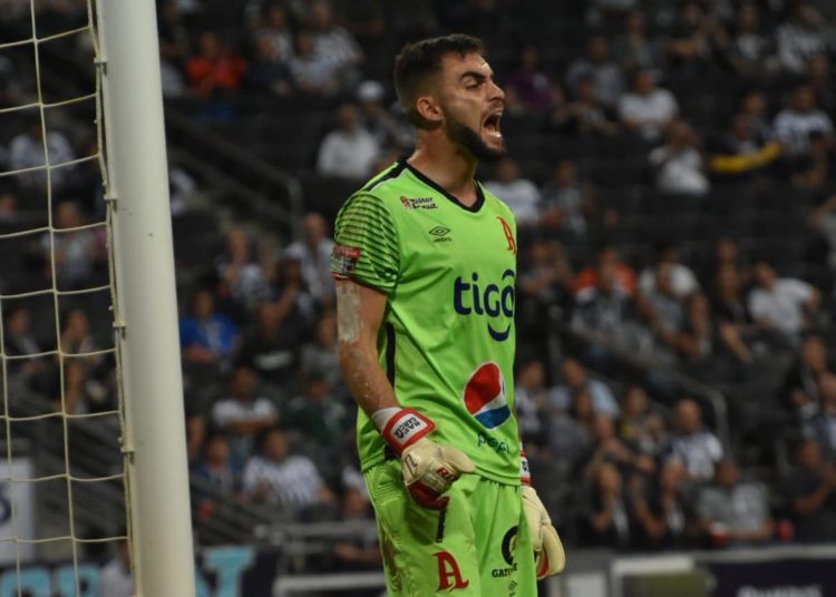 Portero de Alianza podría ser nacionalizado este miércoles