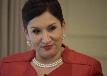 Presentan amparo para revocar orden que excluye a Thelma Aldana de elección presidencial