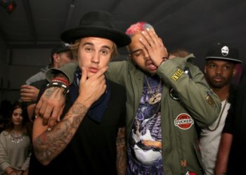 Justin Bieber defiende a Chris Brown por su «oscuro» episodio con Rihana