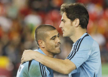 Emotiva carta de Víctor Valdés a Iker Casillas tras el infarto: «Te animo a que seas de nuevo ese león blanco»