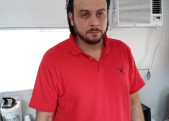Deportan a sujeto que es reclamado por formar parte de un grupo de exterminio