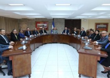 Envían a juicio civil a exsecretario particular del expresidente Saca por enriquecimiento ilícito