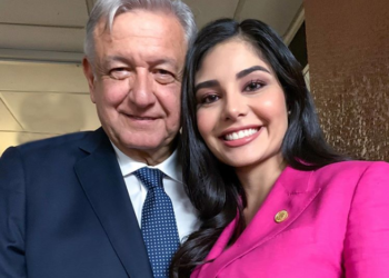 (Video) Esposa de presidente de México muestra celos de hermosa diputada y exreina de belleza