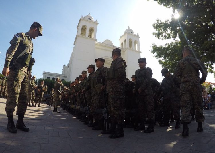 Fuerza Armada desmiente que venda artículos para soldados a precios elevados