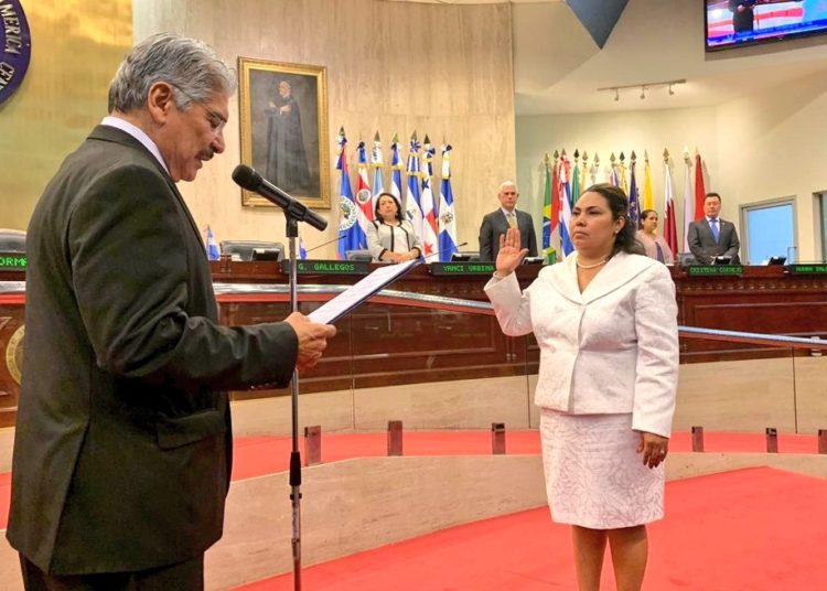 Miriam Gerardine Aldana Revelo es la nueva Procuradora General de República