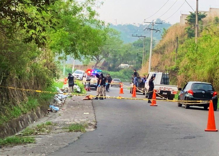 Localizan cadáver de mujer envuelto en sábanas en Ciudad Delgado
