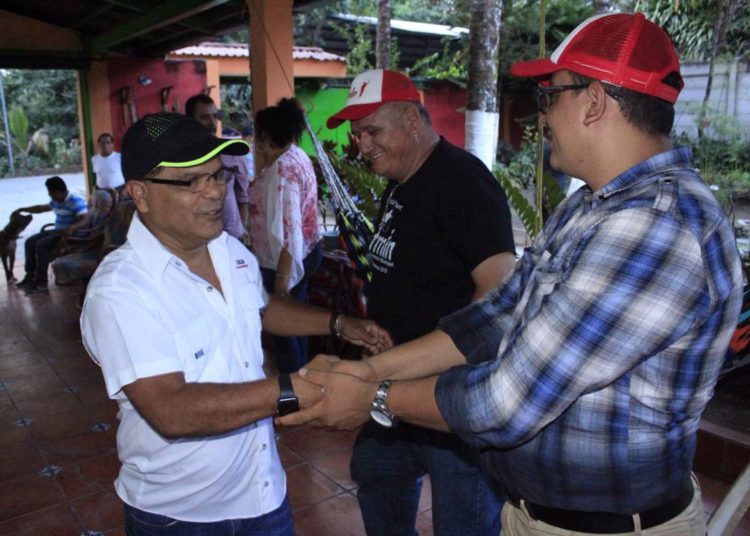 Oscar Ortiz denuncia posible maniobra en padrón para anularlo en internas del FMLN