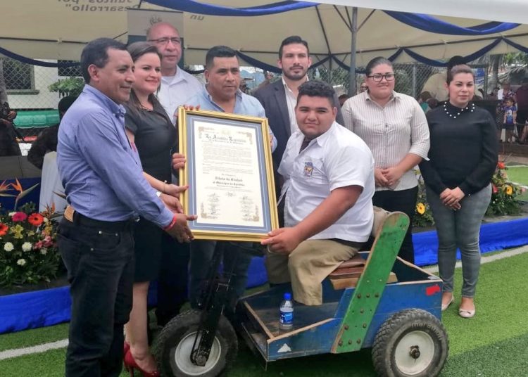 Asamblea entrega título de ciudad a municipio de Carolina