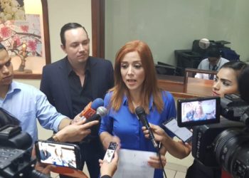 Diputados de ARENA piden evitar cobros abusivos por uso de tarjetas de crédito