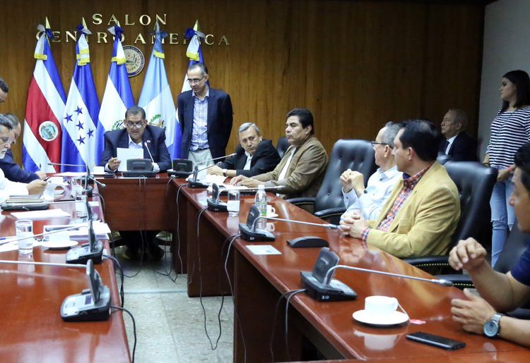 El lunes inician las consultas de proyectos para Ley de Reconciliación Nacional