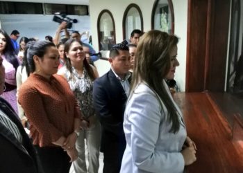 Diputados del FMLN buscan promover participación de la comunidad salvadoreña en el exterior