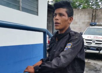 Pandillero que usaba uniforme policial es capturado en Mejicanos