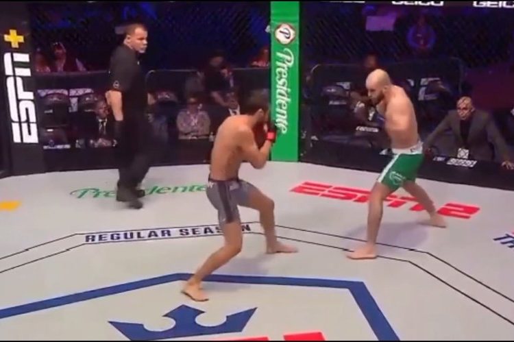 (Video) Violento rodillazo a la mandíbula, uno de los mejores nocaut del año