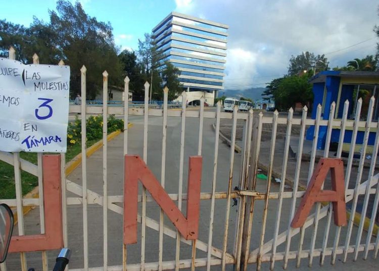 Universidad nacional de Honduras amaneció tomada por estudiantes