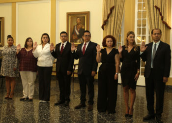 Sánchez Cerén juramenta comisión técnica para establecer el estado familiar o fallecimiento de victimas El Mozote