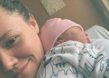 Ya nació la hija que procreó la cantante Joy con otra mujer