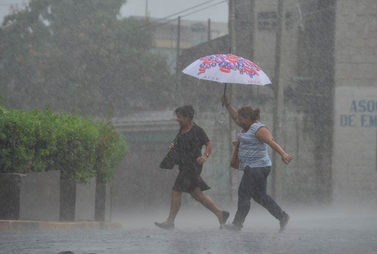 Amplían la alerta amarilla por lluvias a 70 municipios