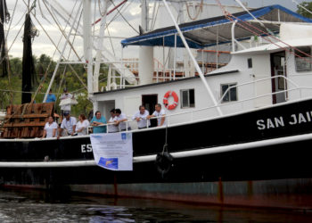MAG desarrolla investigación de camarón en costa salvadoreña