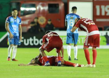 La terrible lesión de jugador en el fútbol boliviano