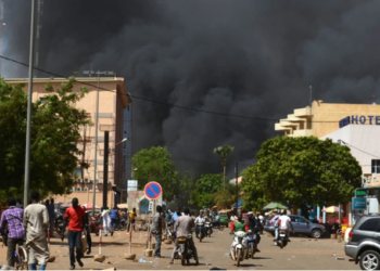 Al menos seis muertos en un ataque contra iglesia católica en Burkina Faso