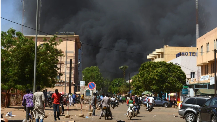 Al menos seis muertos en un ataque contra iglesia católica en Burkina Faso