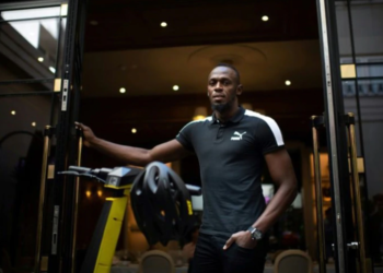 Usain Bolt lanza emprendimiento de patinetas eléctricas tras fracasar como futbolista