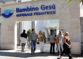 El hospital del papa en Roma comienza a atender a niños enfermos de Venezuela