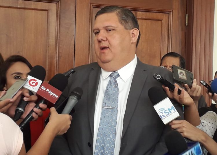 Comisionados IAIP: «La información que genera la administración pública debe brindársele a la ciudadanía»