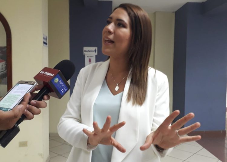 Buscan que la industria del plástico fabrique productos biodegradables