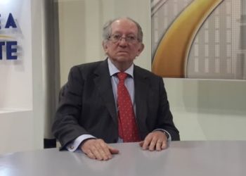 Fabio Castillo: “Creo que el FMLN hizo muy mal al expulsar a Nayib Bukele”