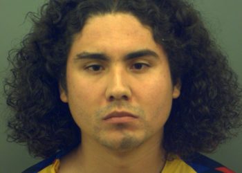 Hombre asesina a su bebé por no dejarlo ver partido de fútbol