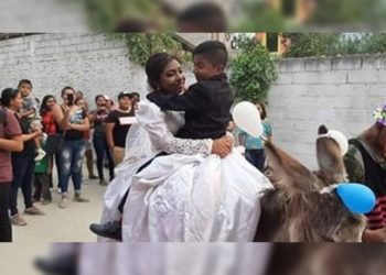 La historia del “niño” que se casó con una mujer en Acapulco
