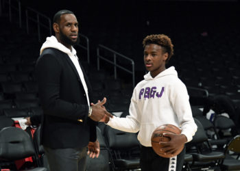 (Video) De tal palo, tal astilla, hijo de LeBron James mostró movimientos idénticos a los de su padre