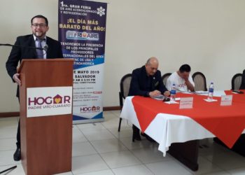 FrioAire El Salvador realiza importante donativo para los niños del Hogar Padre Vito Guarato