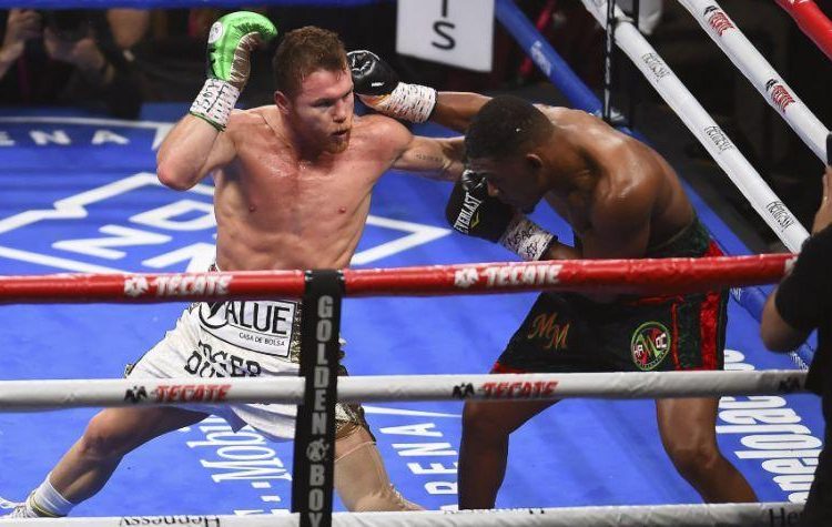 Saúl «Canelo» Álvarez se quedó con los tres títulos de peso mediano