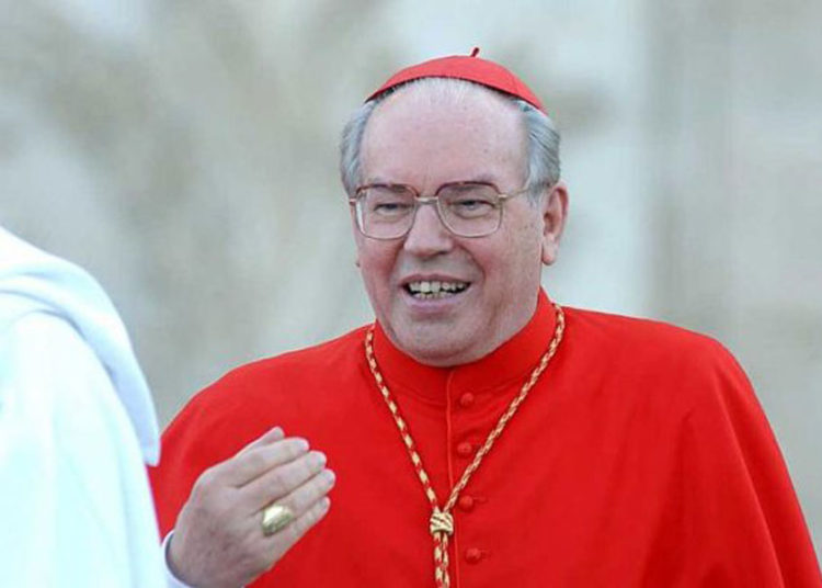 Violar a una niña es menos grave que un aborto, dice cardenal italiano